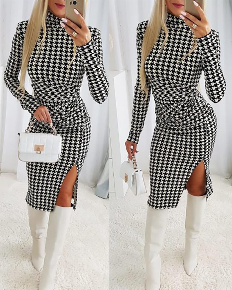 

Houndstooth Print Slit Ruched Midi Dress, Black