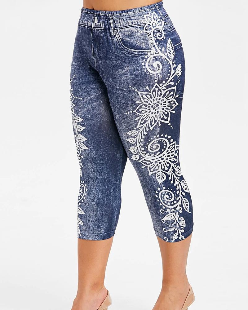 

Plus Size Floral Denim Look Print High Waist Capris Pants, Purplish blue