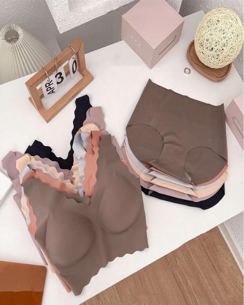 

Scallop Trim Sleeveless Sporty Bralette, Coffee