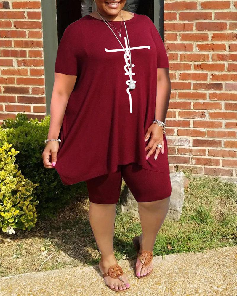 

Plus Size Letter Print Casual Top & Shorts Set, Wine red