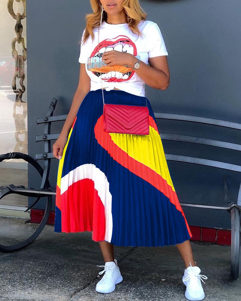 

Lip Print Casual T-shirt & Pleated Skirt Set, Blue