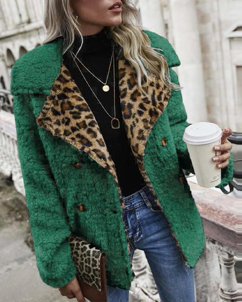 

Chaqueta térmica de polar con doble botonadura y estampado de leopardo en contraste, Green