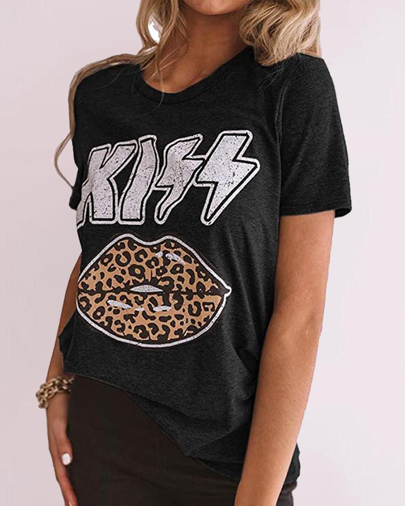 

Women' Vintage Leopard Lip Letter Kiss Print Short Sleeve T-shirt, Black