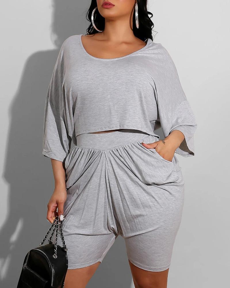 

Casual Crop Women Top & Pocket Design Ruched Shorts Set, Gray