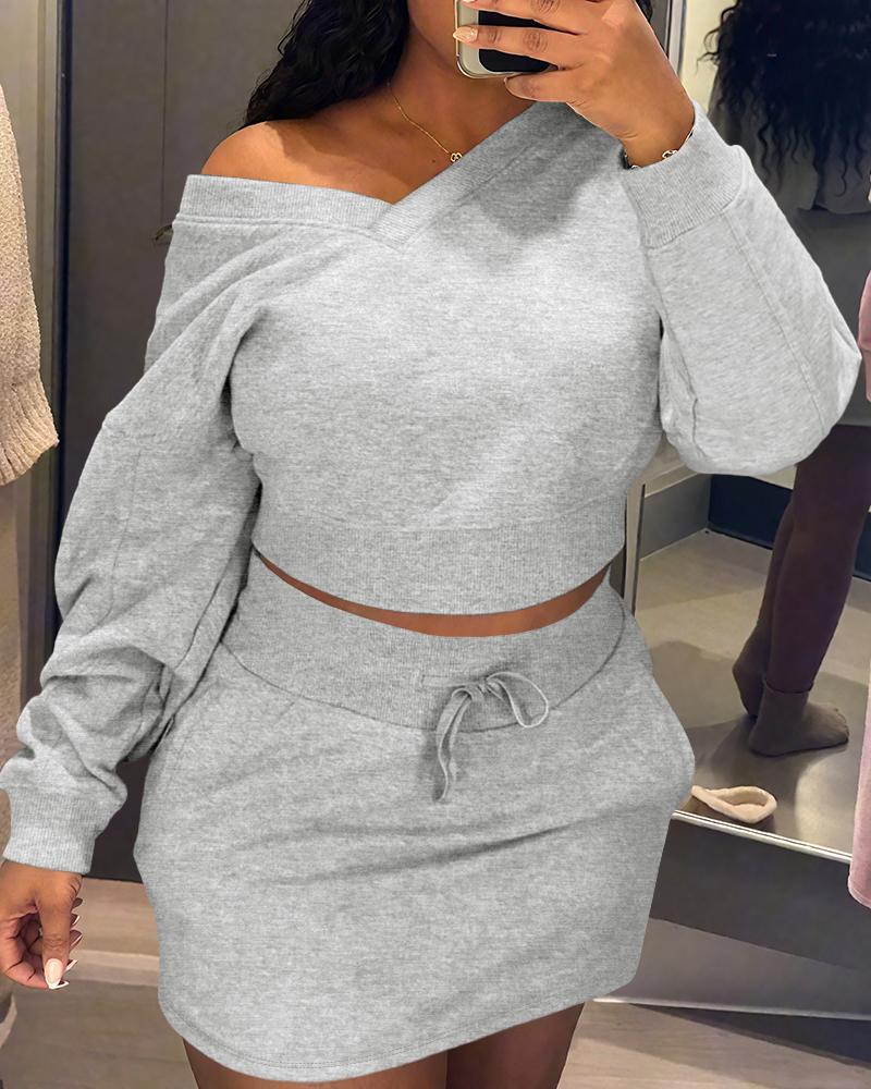 

2 Pieces Outfit V-Neck Drop Shoulder Crop Top and Drawstring Elastic Waist Mini Skirt Set, Gray