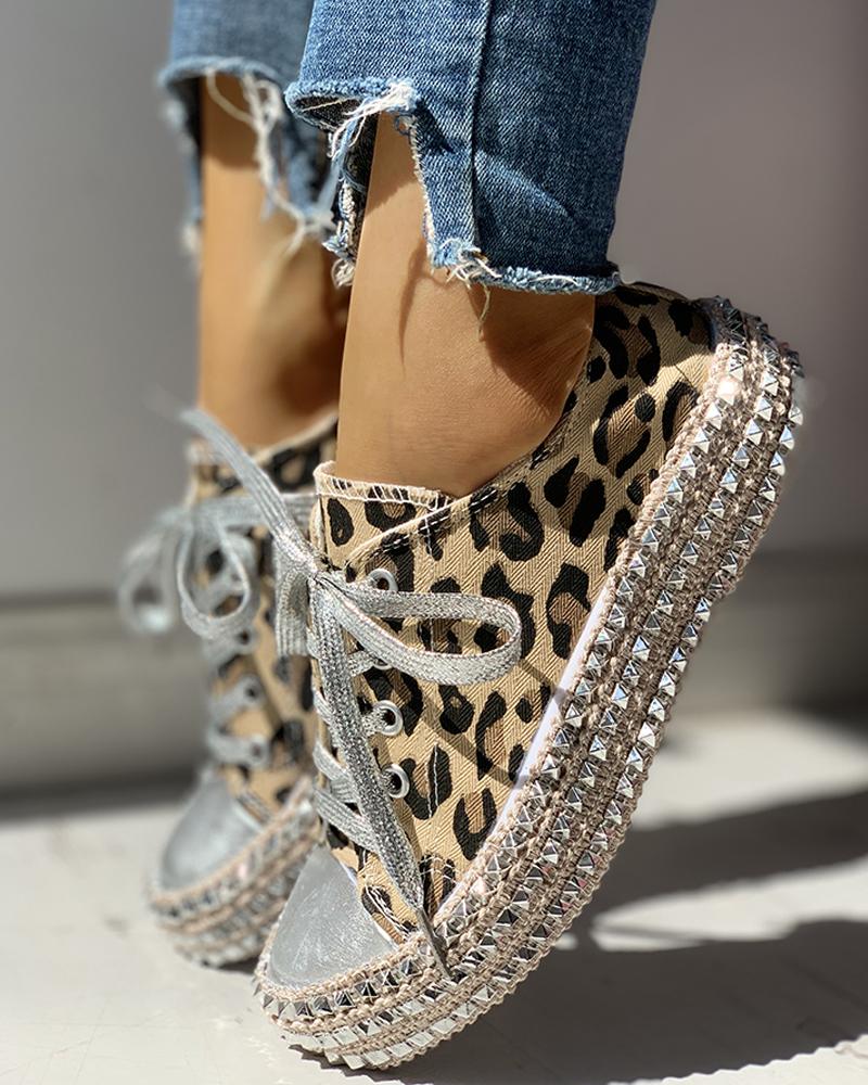 

Leopard Print Studded Decor Eyelet Lace-up Sneakers