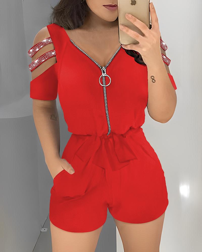 

Zipper Design Cutout Cold Shoulder Top & Shorts Set, Red