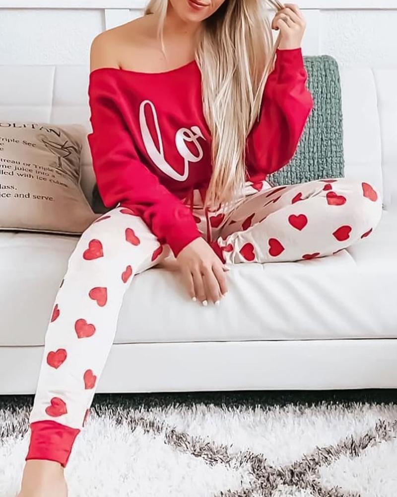 

Letter Heart Print Off Shoulder Pajamas Set, Red