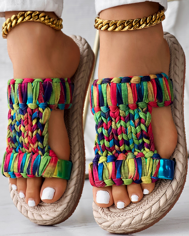 

Pantufas rasteiras multicoloridas trançadas vazadas, Multicolor
