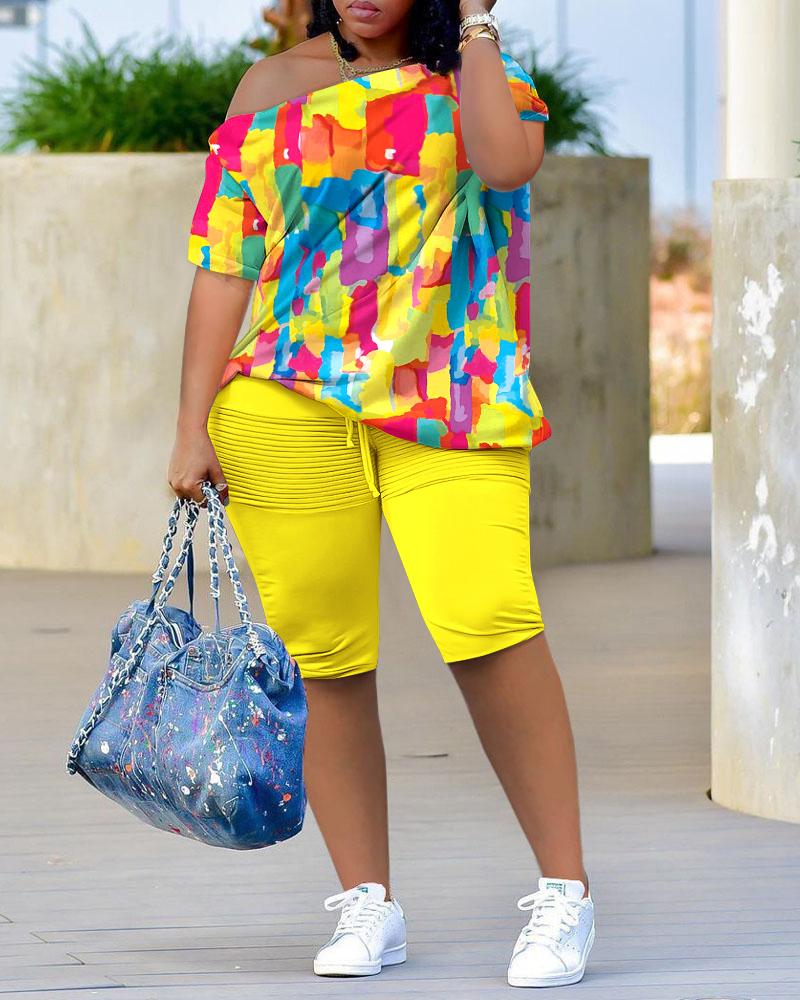 

Melting Colors All Over Print Top & Shorts Set, Yellow