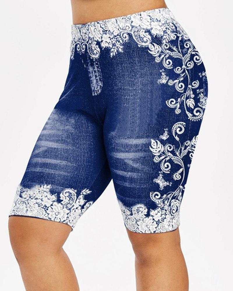 

Plus Size Floral Denim Look Print High Waist Shorts, Blue