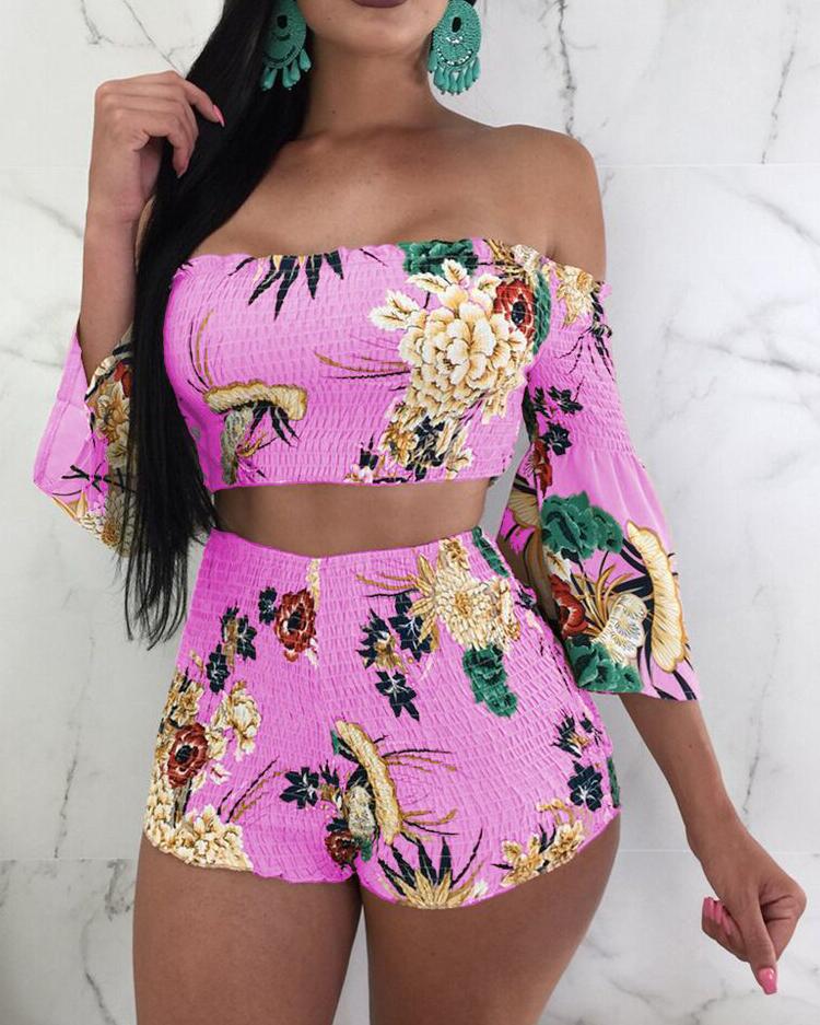 

Floral Off Shoulder Flared Sleeve Shirring Set, Pink