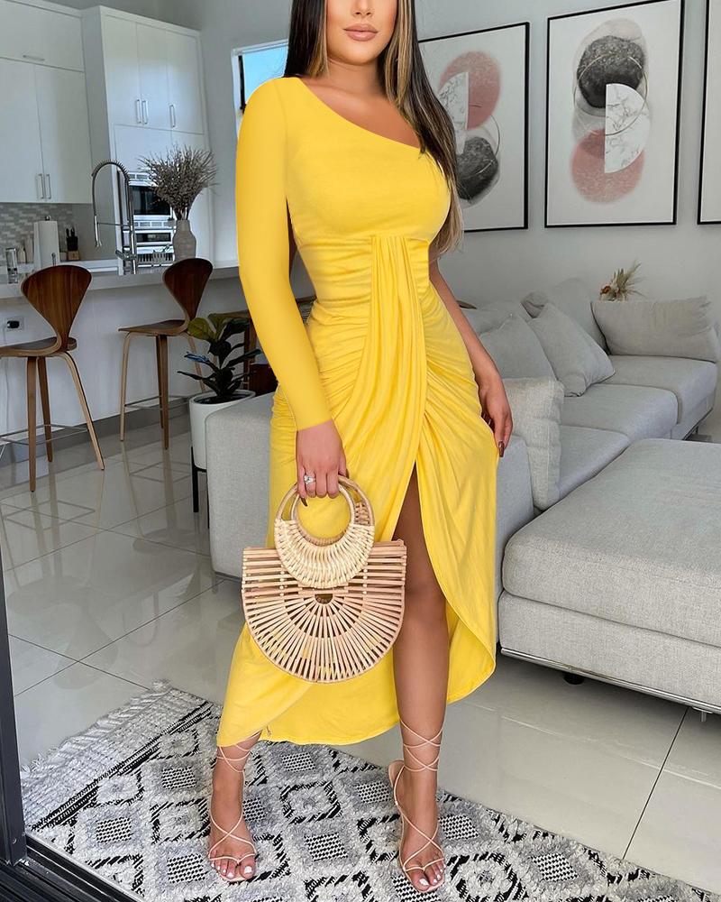 

Plain Yellow Slash Neck Ruched Slit Dress