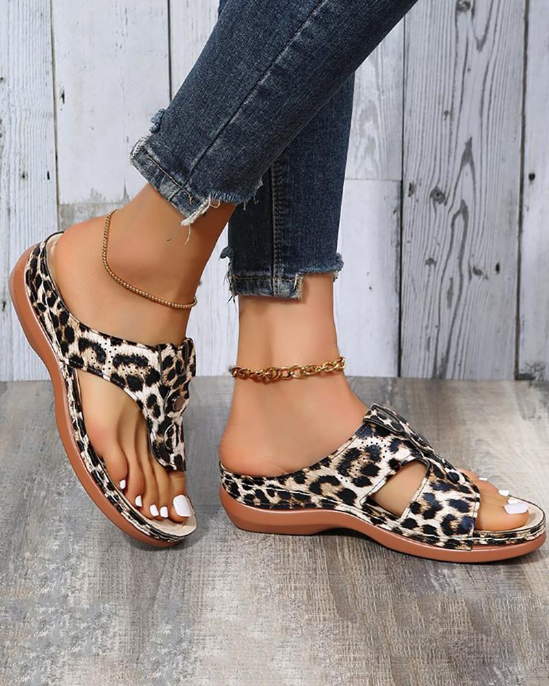 

Toe Post Asymmetrical Cutout Beach Sandals, Leopard
