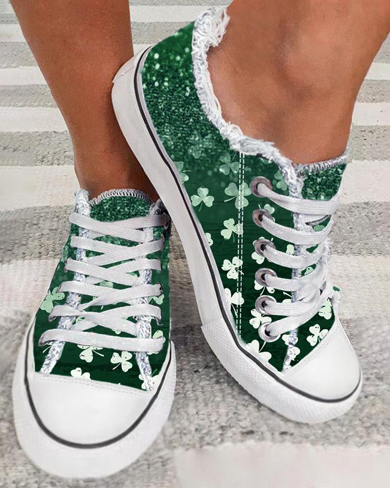 

St. Patrick's Day Grass Clover Print Ombre Lace-up Canvas Sneakers, Green