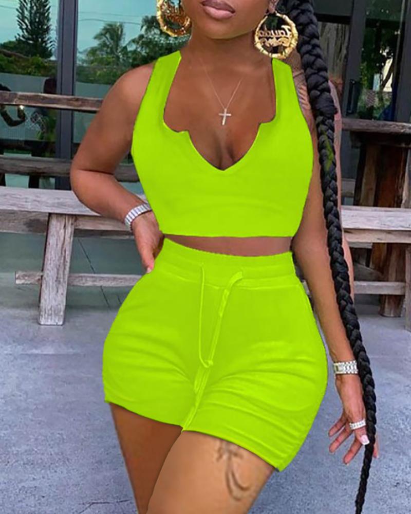 

Plain Thick Strap V Cut Top & Ruched Shorts Set, Green