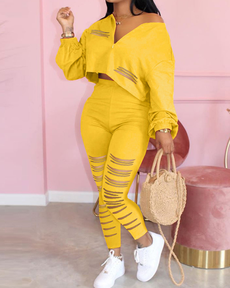 

Plus Size Ladder Cutout Lantern Sleeve Top & High Waist Pants Set, Yellow