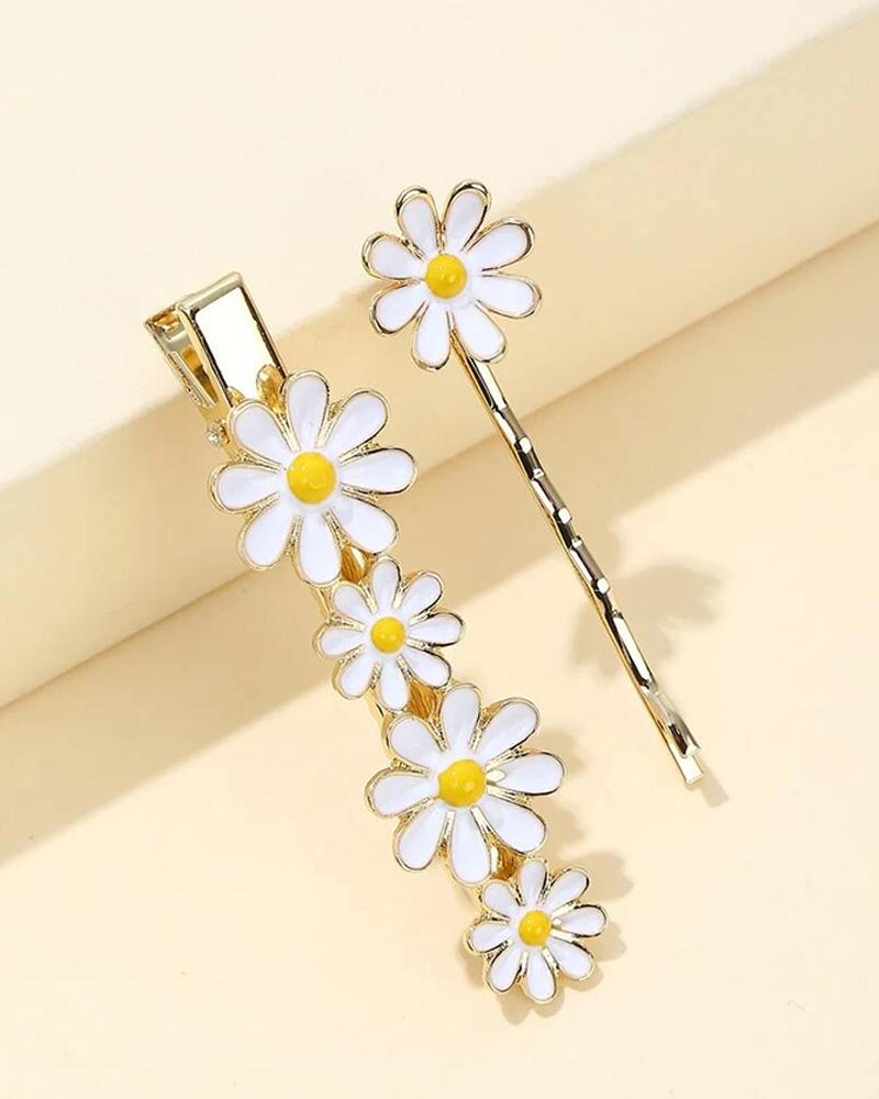 

Daisy Pattern Hair Clip Set, White