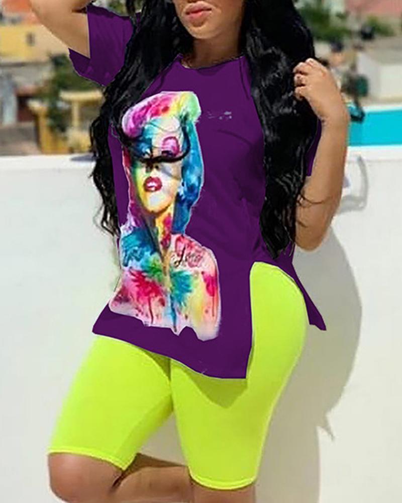 

Plus Size Figure Print Split Hem Top & Shorts Set, Purple