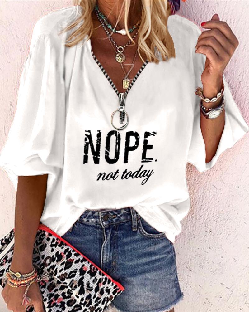 

Letter Print Zip Front Casual Top, White
