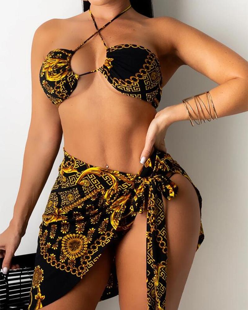 

Vintage Patterns Print Strap Halter Bra With Beach Towel And Panties Sexy Sets, Multicolor