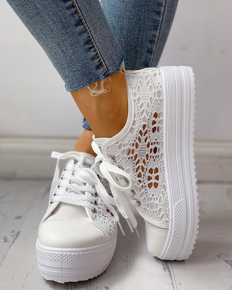 

Colorblock Eyelet Hollow Out Lace-Up Sneakers, White