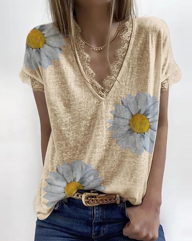 

Eyelash Lace Trim Daisy Print T-shirt, Khaki
