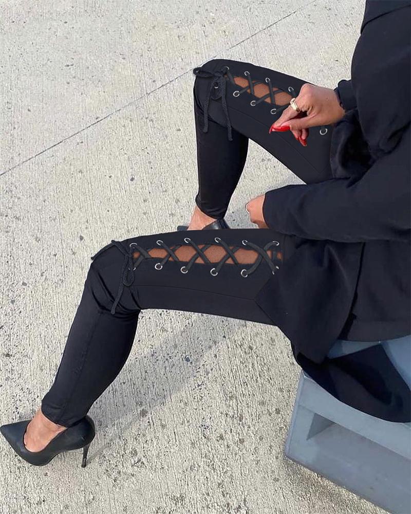 Pantalon skinny lacé à œillets et œillets