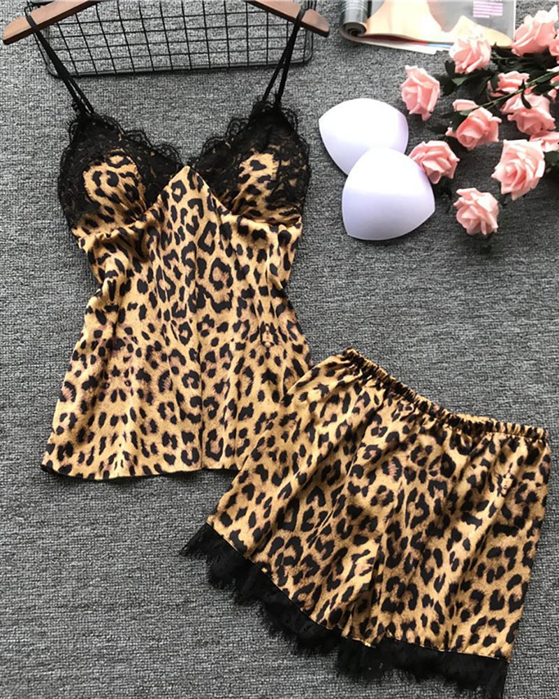 

Leopard Print Lace Spaghetti Strap Lingerie Set