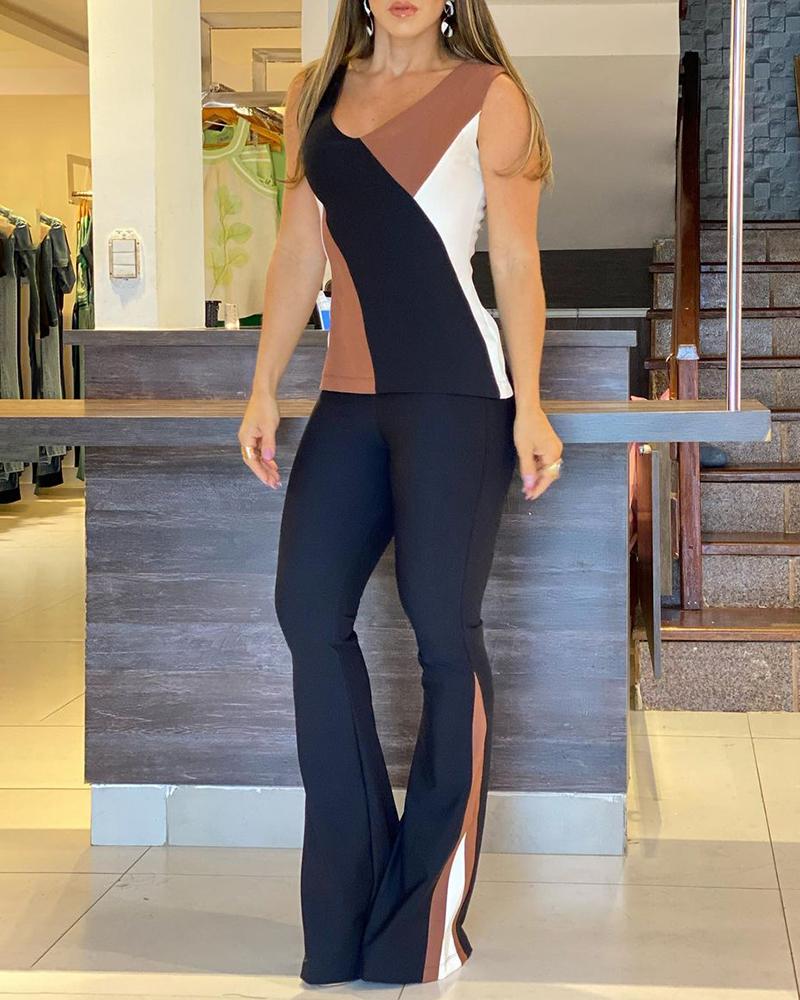 

Colorblock U-Neck Top & Bootcut Pants Set, Black