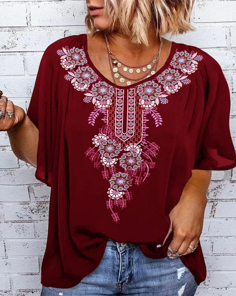 

Plus Size Tribal Print Ruched Design Casual T-shirt, Wine red