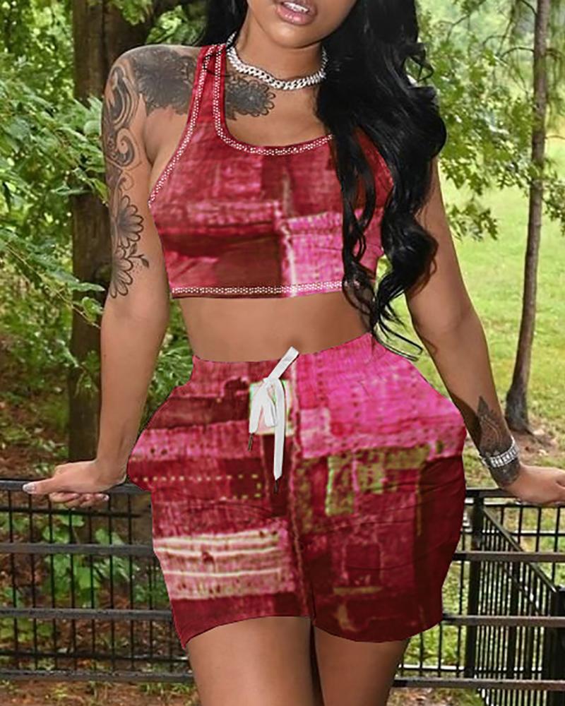 

Abstract Print U-Neck Crop Top & Drawstring Shorts Set, Red