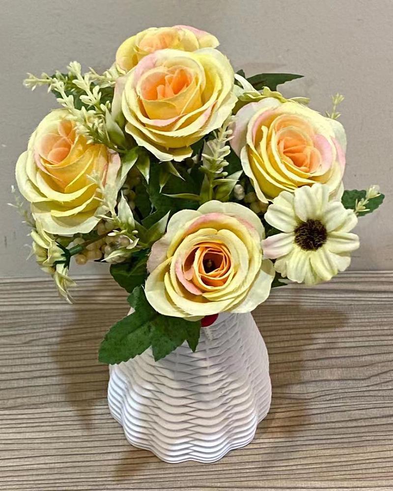 

Artificial Rose Daisy Flower Bouquet Silky Rose Bouquets with Daisy for Wedding Arrangements Table Centerpieces Garden Party Home Decor, Yellow