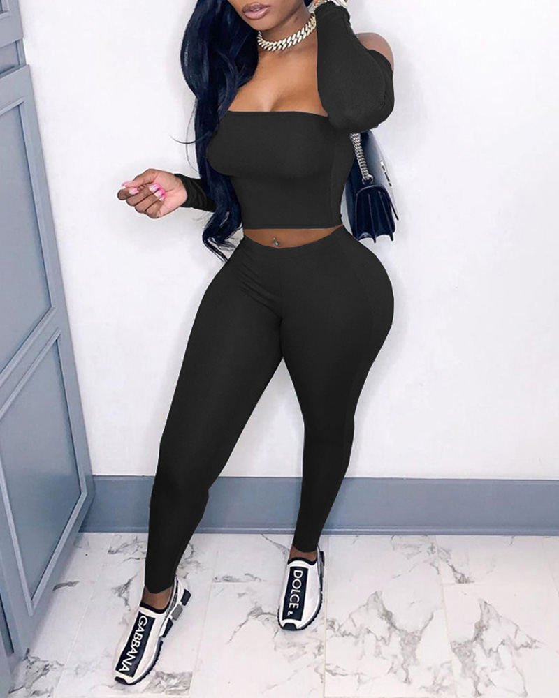 

Off Shoulder Crop Top & Skinny Pants Set, Black