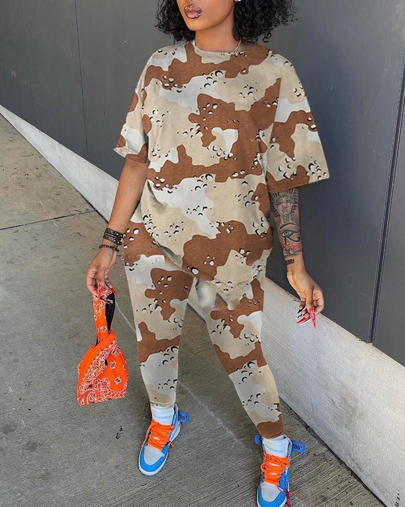 

Camouflage Print T-shirt & High Waist Pants Set, Khaki