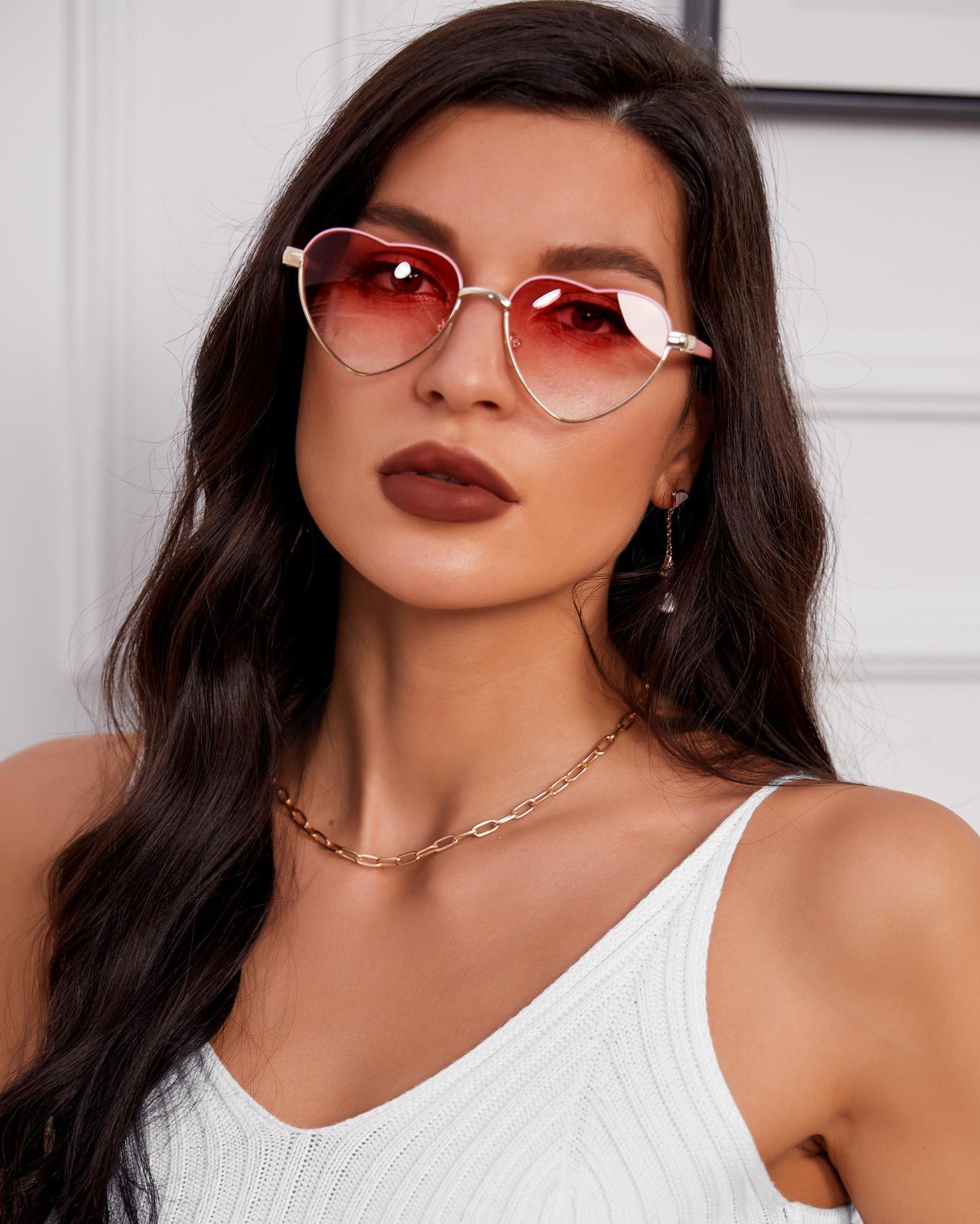 

1Pair Heart Metal Framde Tinted Lens Sunglasses, Style1