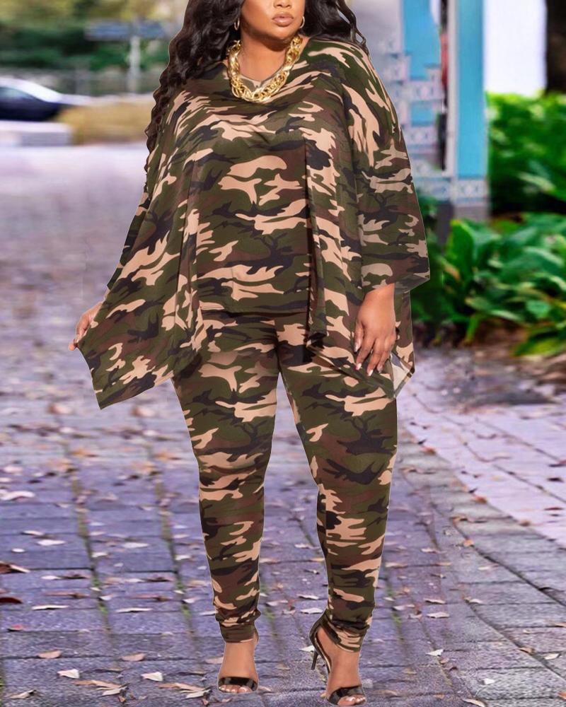 

Plus Size Camo Print Asymmetrical Hem Top & Pants Set, Green