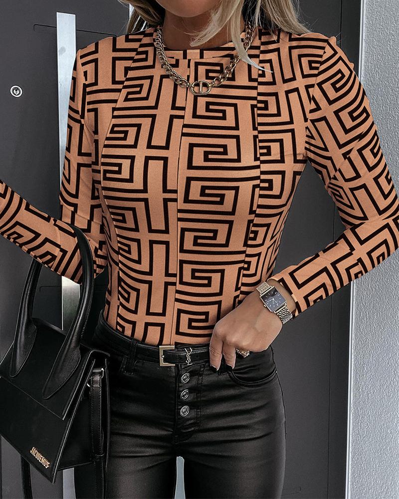 

Geo Print Contrast Stitch Long Sleeve Skinny Top Round Neck Daily Shirt, Brown