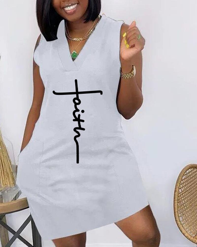 

Letter Print Pocket Detail Sleeveless Casual Dress, Gray
