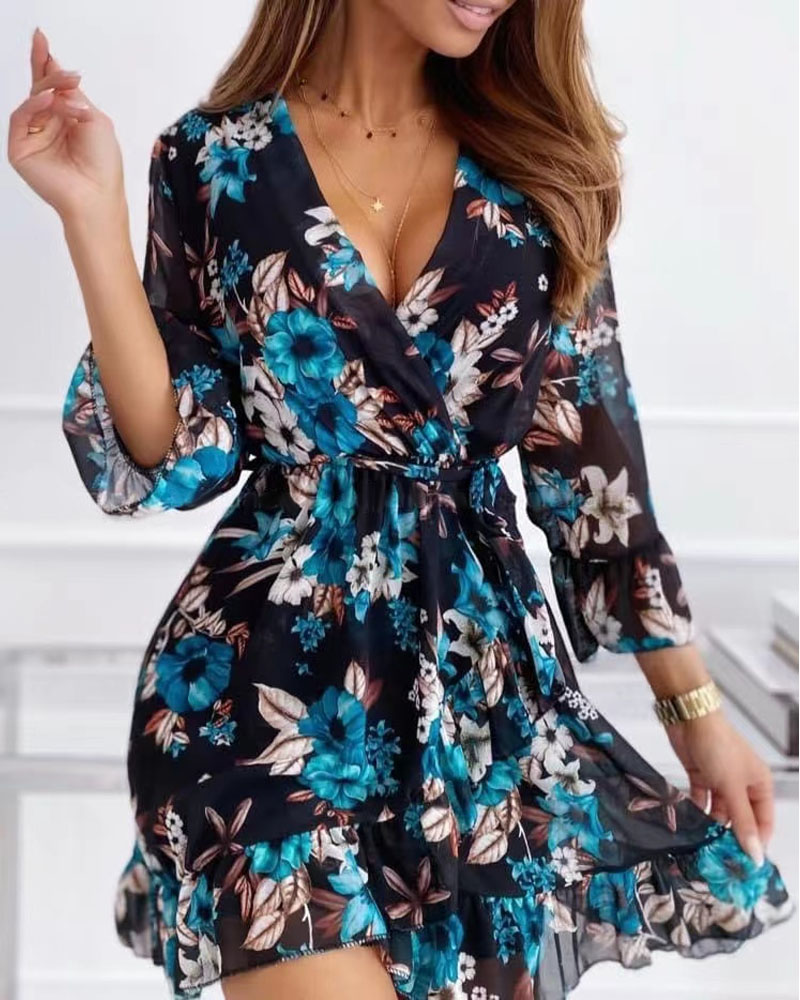 

Floral Print Bell Sleeve Ruffle Hem Chiffon Dress, Black