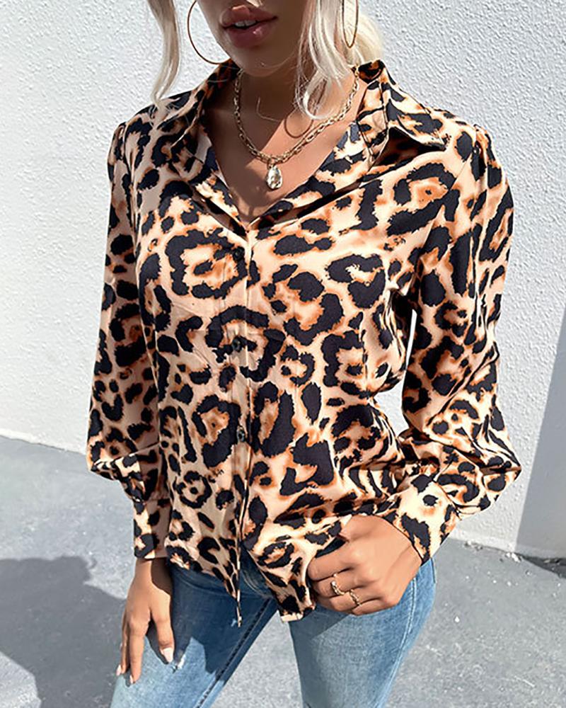 

Long Sleeve Cheetah Print Button Design Top, Khaki