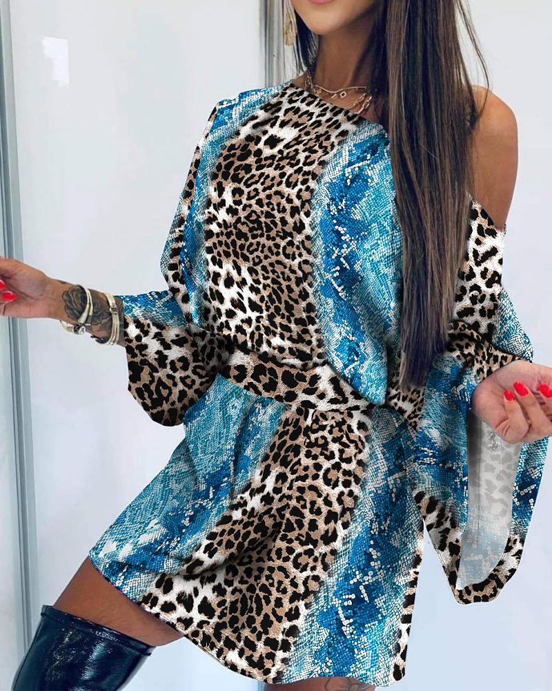 

Snakeskin Leopard Print Bell Sleeve Dress