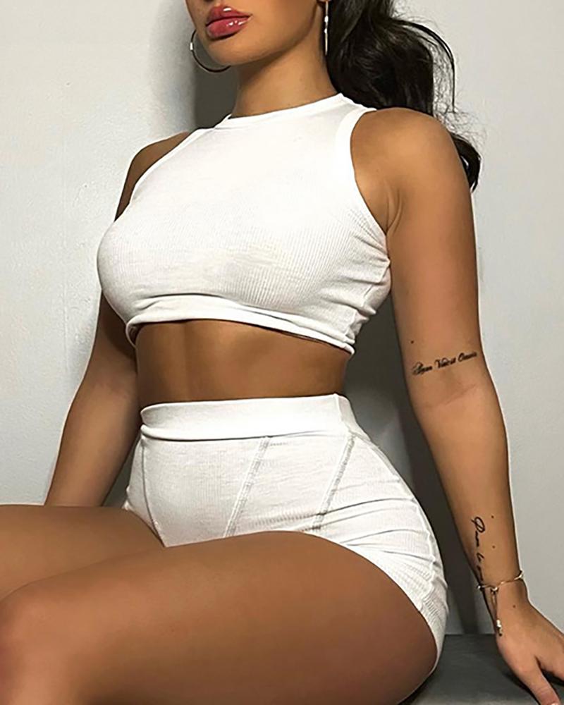 

O-Neck Sleeveless Crop Top & Contrast Piping Shorts Set, White