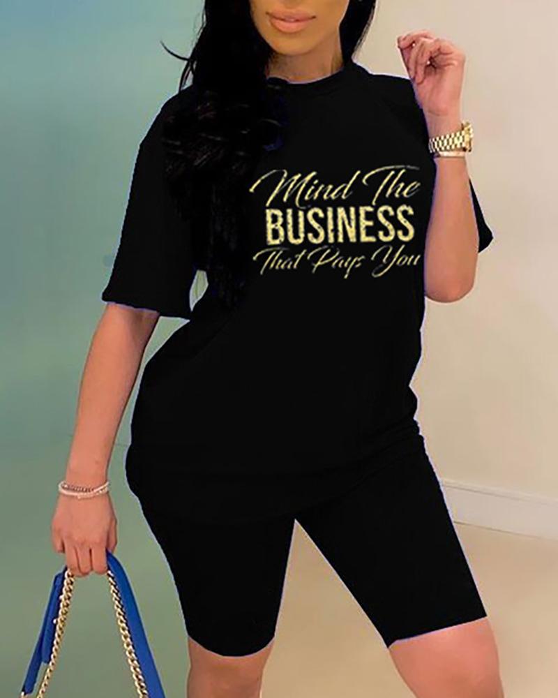 

Letter Print Half Sleeve Top & Plain Shorts Set, Black
