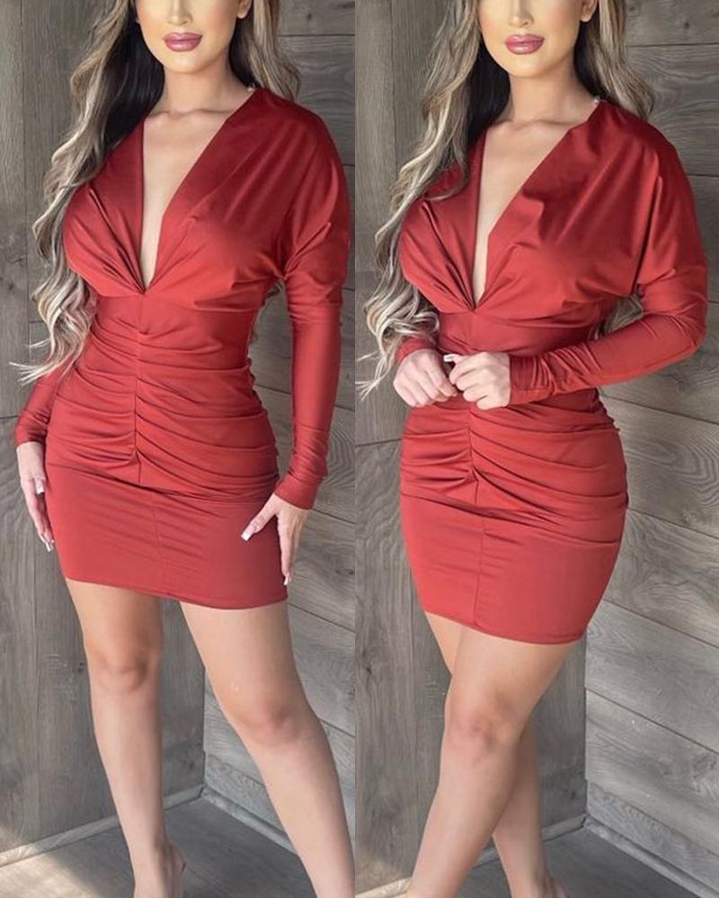 

Long Sleeve Ruched Bodycon Dress, Red