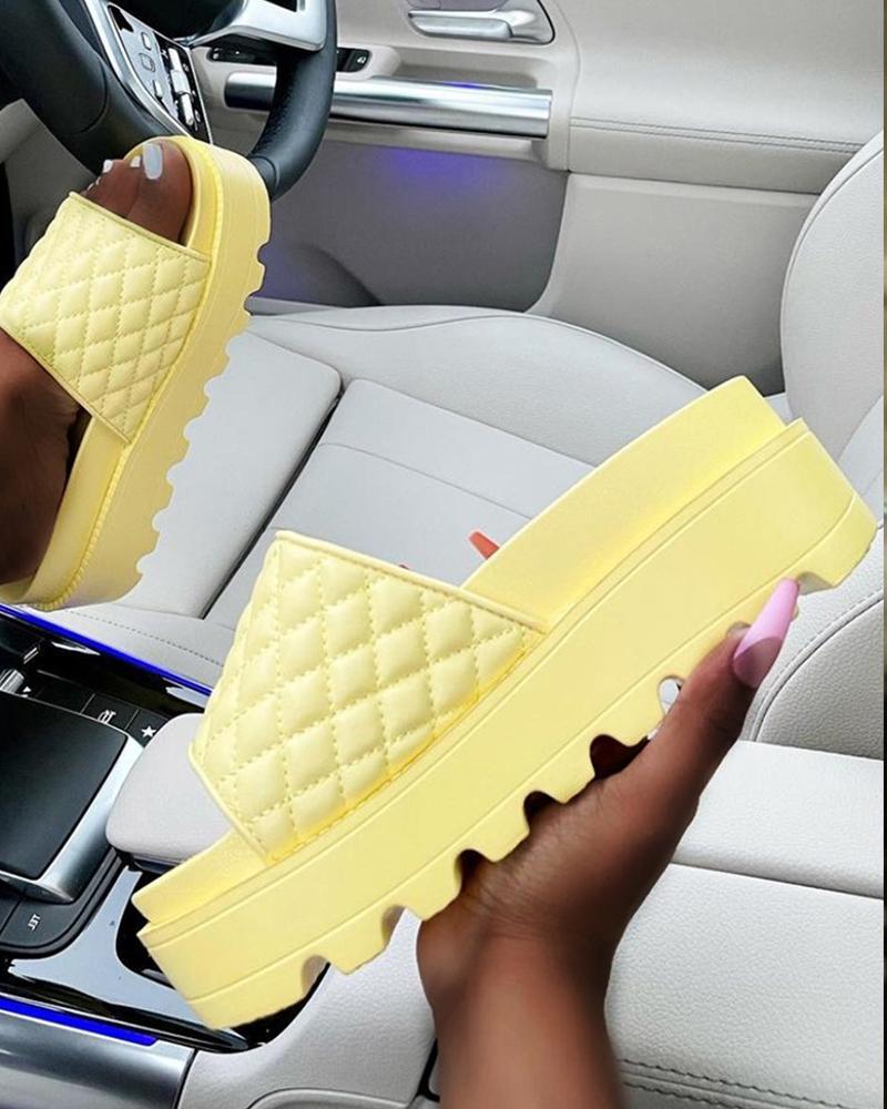 

Solid Diamond Patterns Embroidery PU Open-toe Slippers, Yellow
