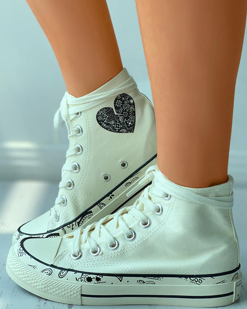 

Eyelet Lace-up Heart Pattern Canvas Sneakers, White