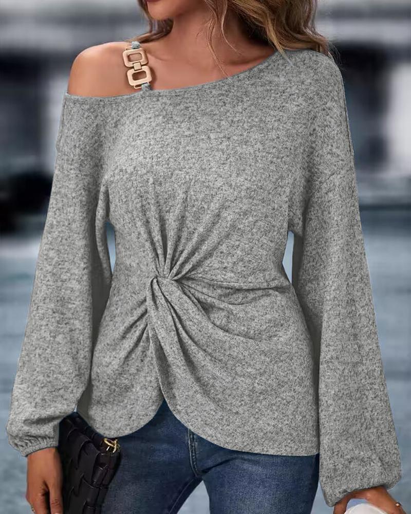 

Cold Shoulder Twisted Chain Decor Top, Gray