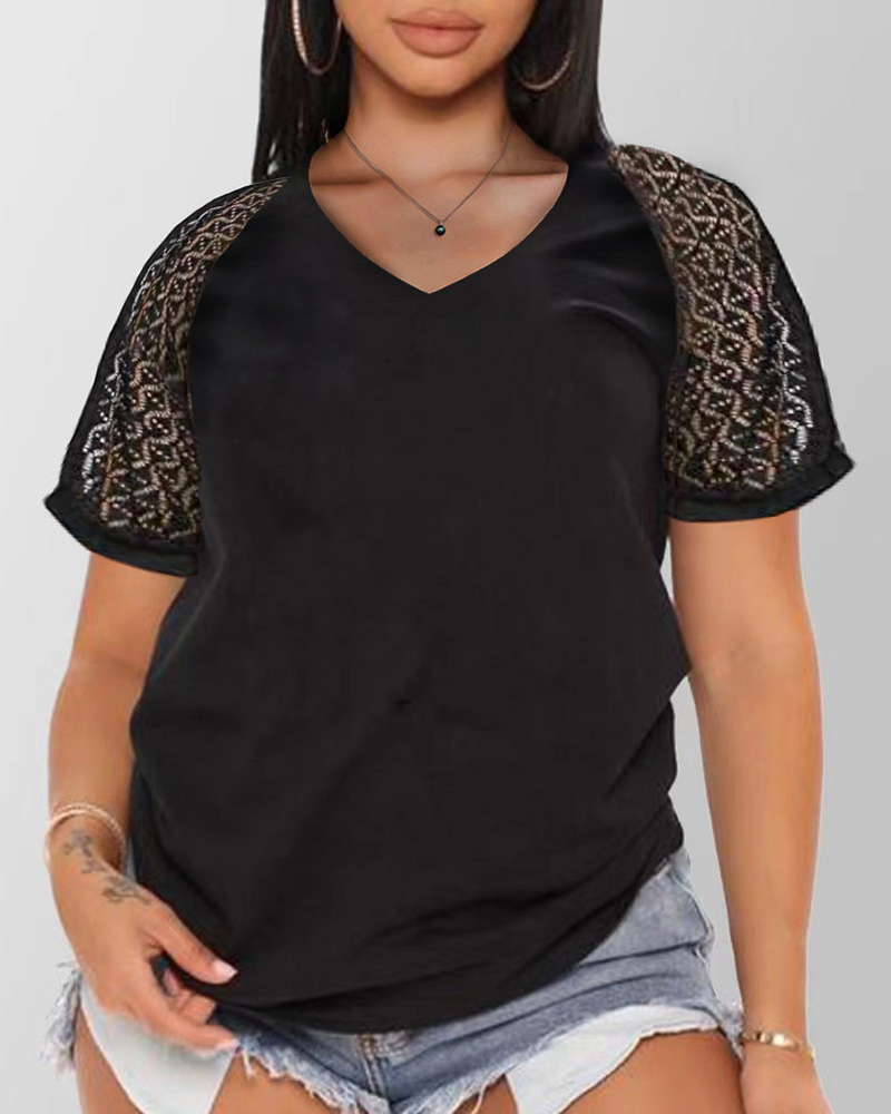 

Lace Patch V-Neck Short Sleeve T-shirt, Black