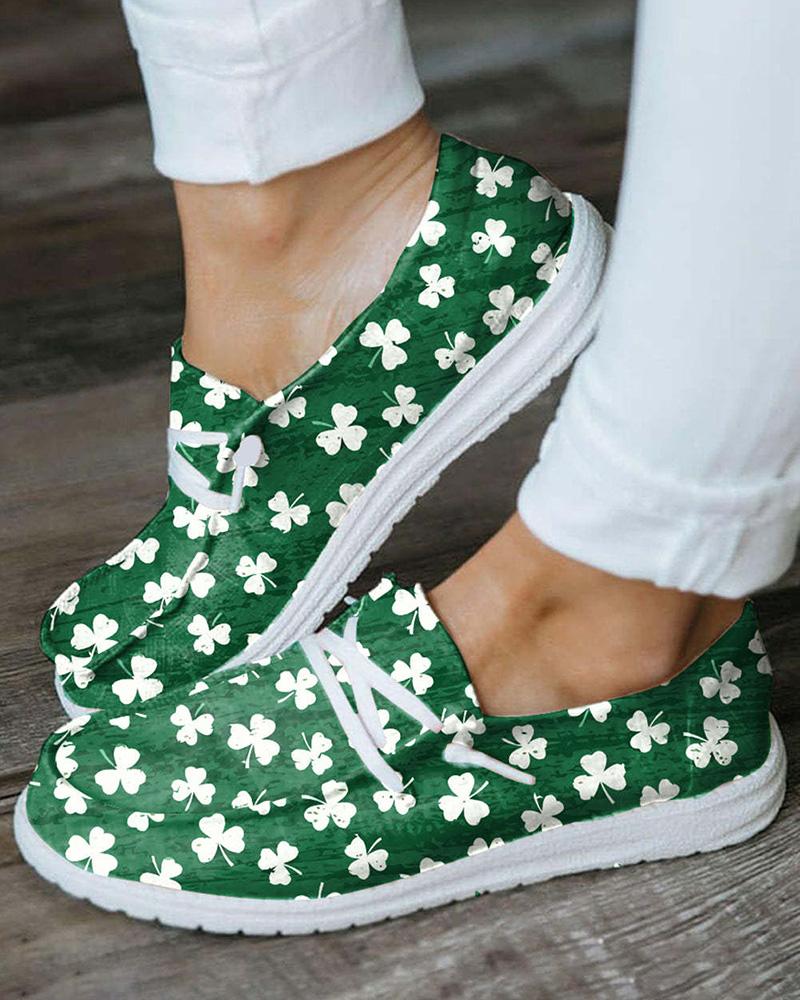 

St. Patrick's Day Grass Clover Print Lace-up Loafers, White&green